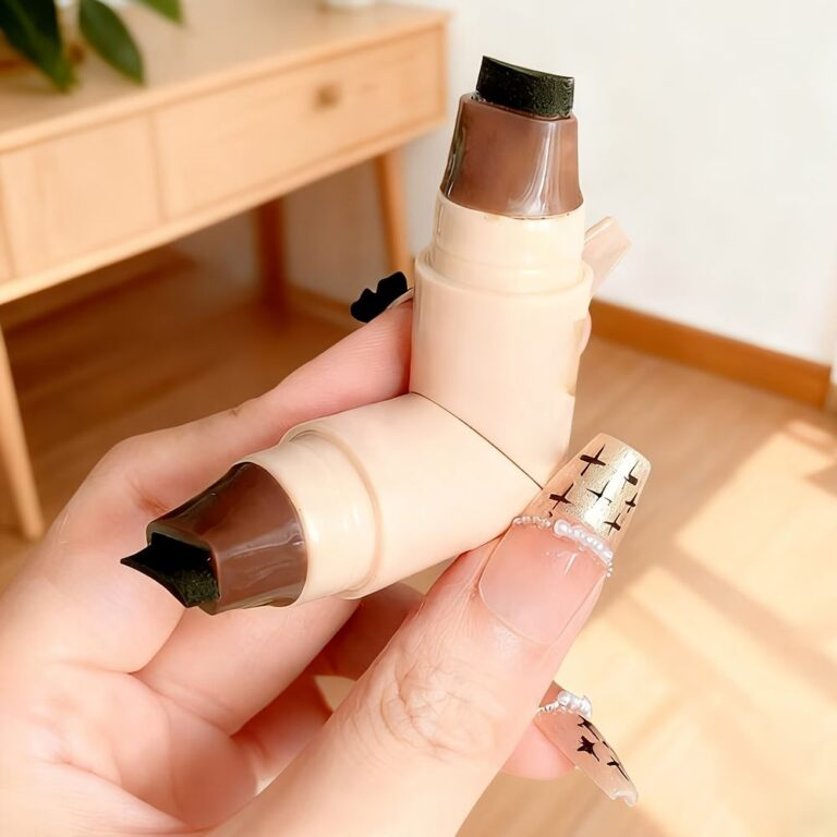 Left and right eyeliner stamp tips
